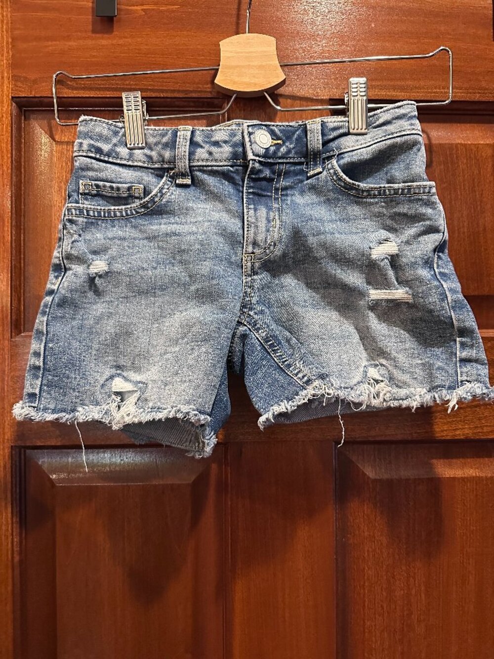 SO Girls Regular Wash Denim Shorts Size 8 Raw Hem Stretch Jean Shorts